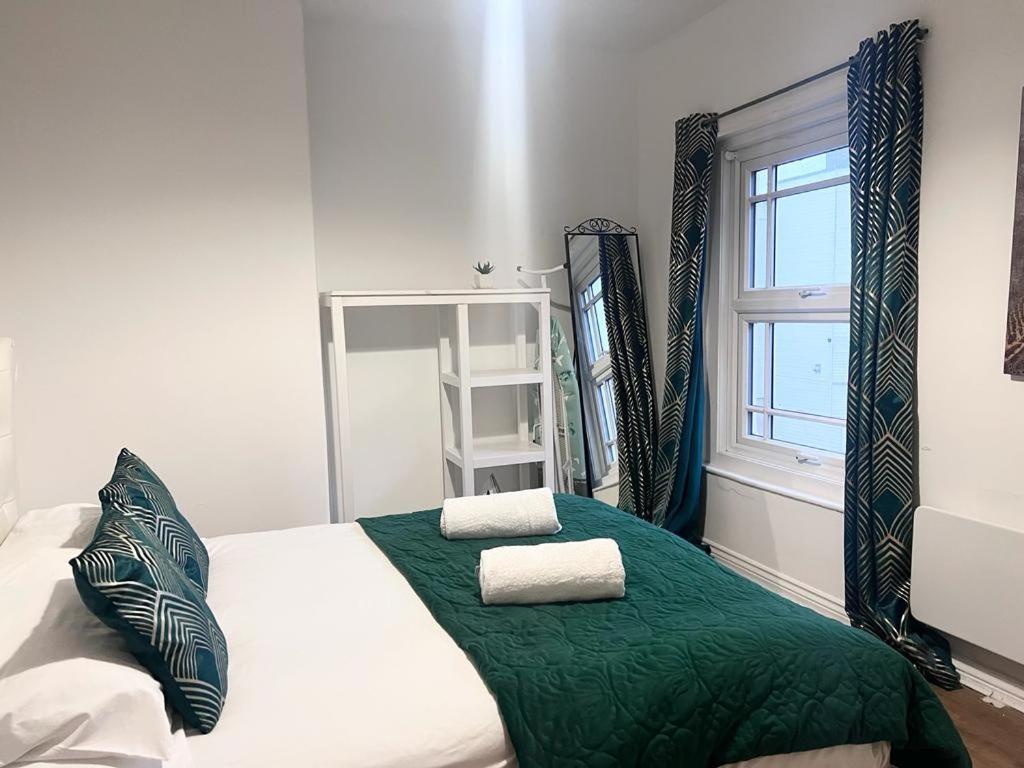 Yeovil Apartments Luaran gambar