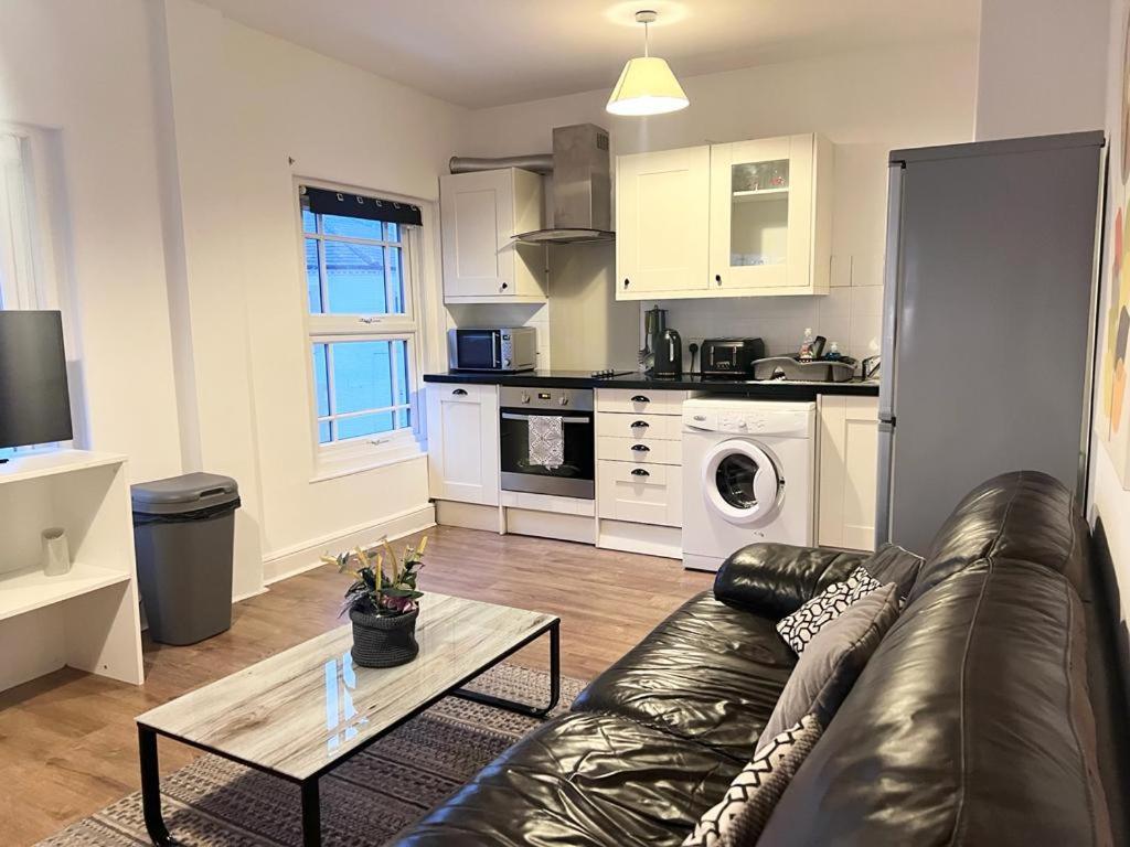 Yeovil Apartments Luaran gambar