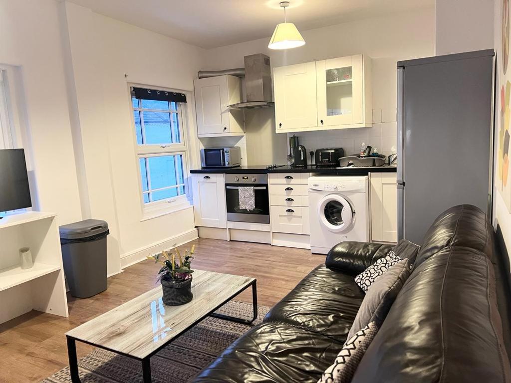 Yeovil Apartments Luaran gambar